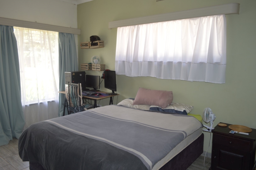 4 Bedroom Property for Sale in Flamwood North West